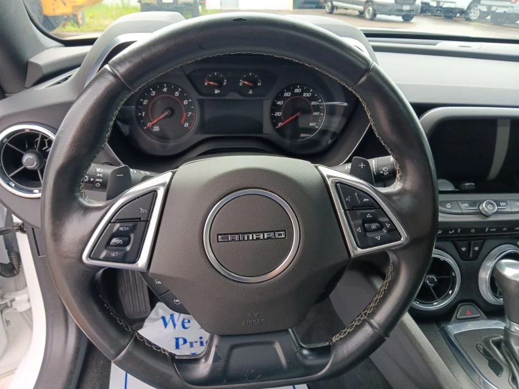Used 2021 Summit White Chevrolet 1LT image 18