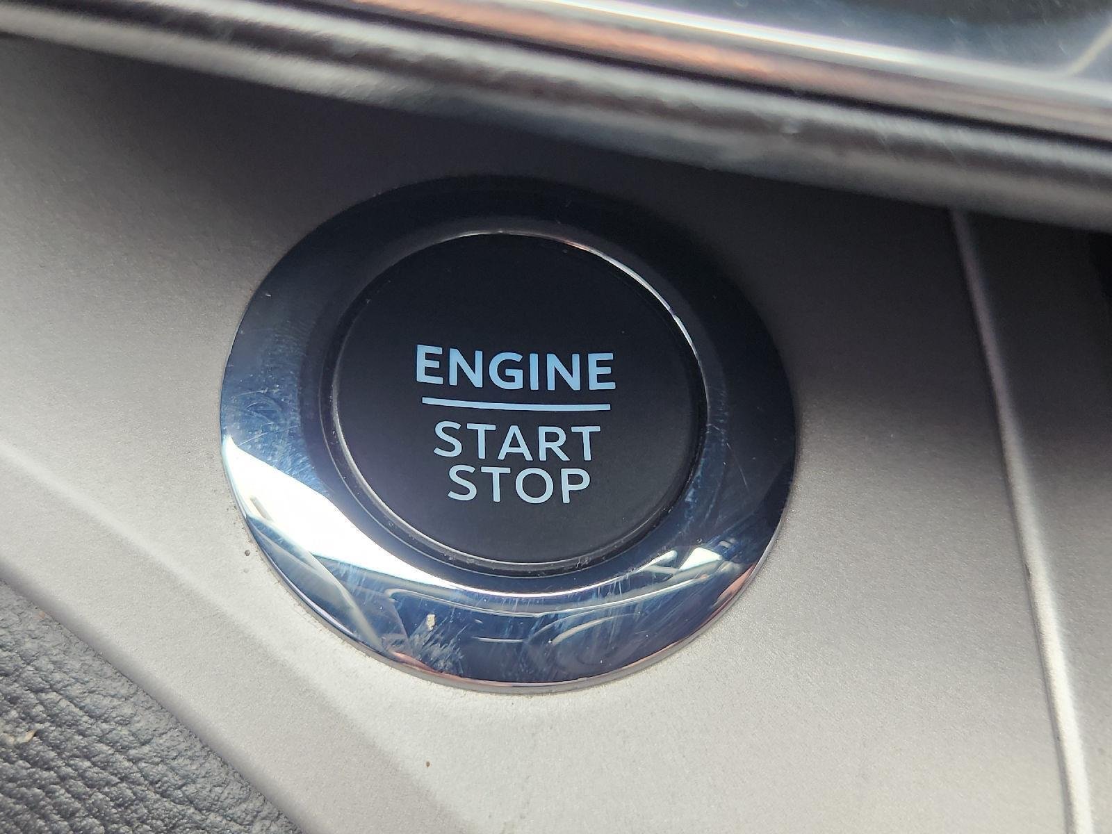 2023 Ford Explorer photo 21 of 34