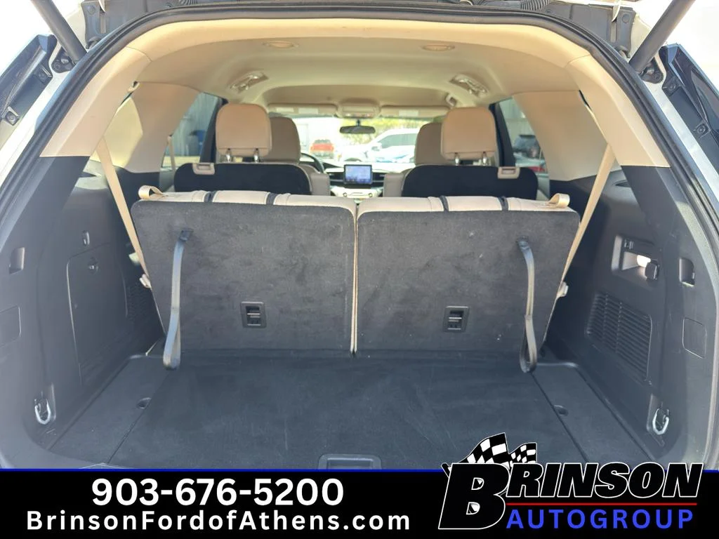 Used 2023 Star White Metallic Tri-Coat Ford XLT image 12
