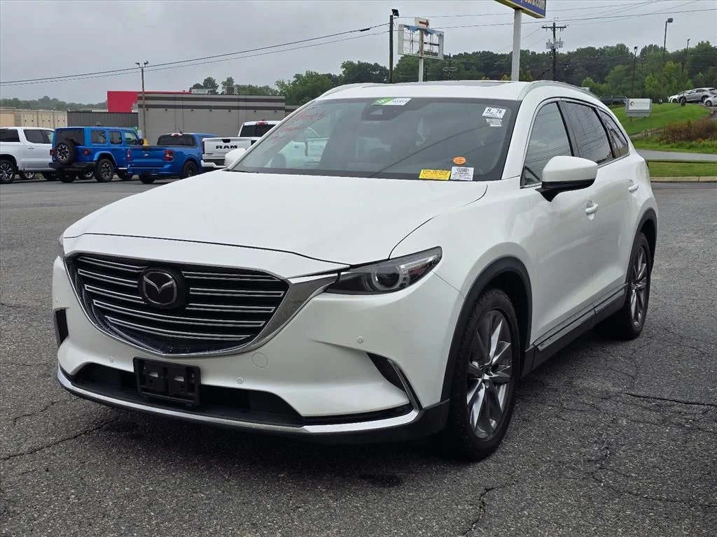 Used 2018 White Mazda Grand Touring image 2