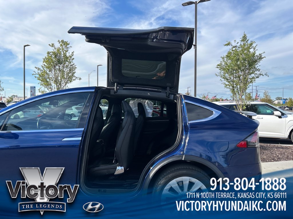 Used 2017 Blue Tesla 100D image 22