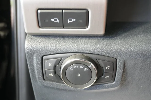 Used 2022 Agate Black Metallic Ford Platinum image 25