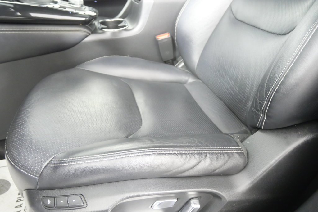 Used 2020 Sonic Silver Metallic Mazda Grand Touring image 10