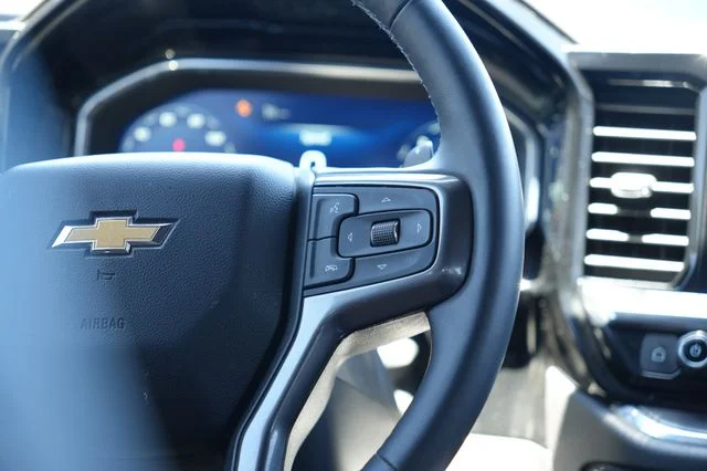 Used 2023 Red Chevrolet High Country image 18