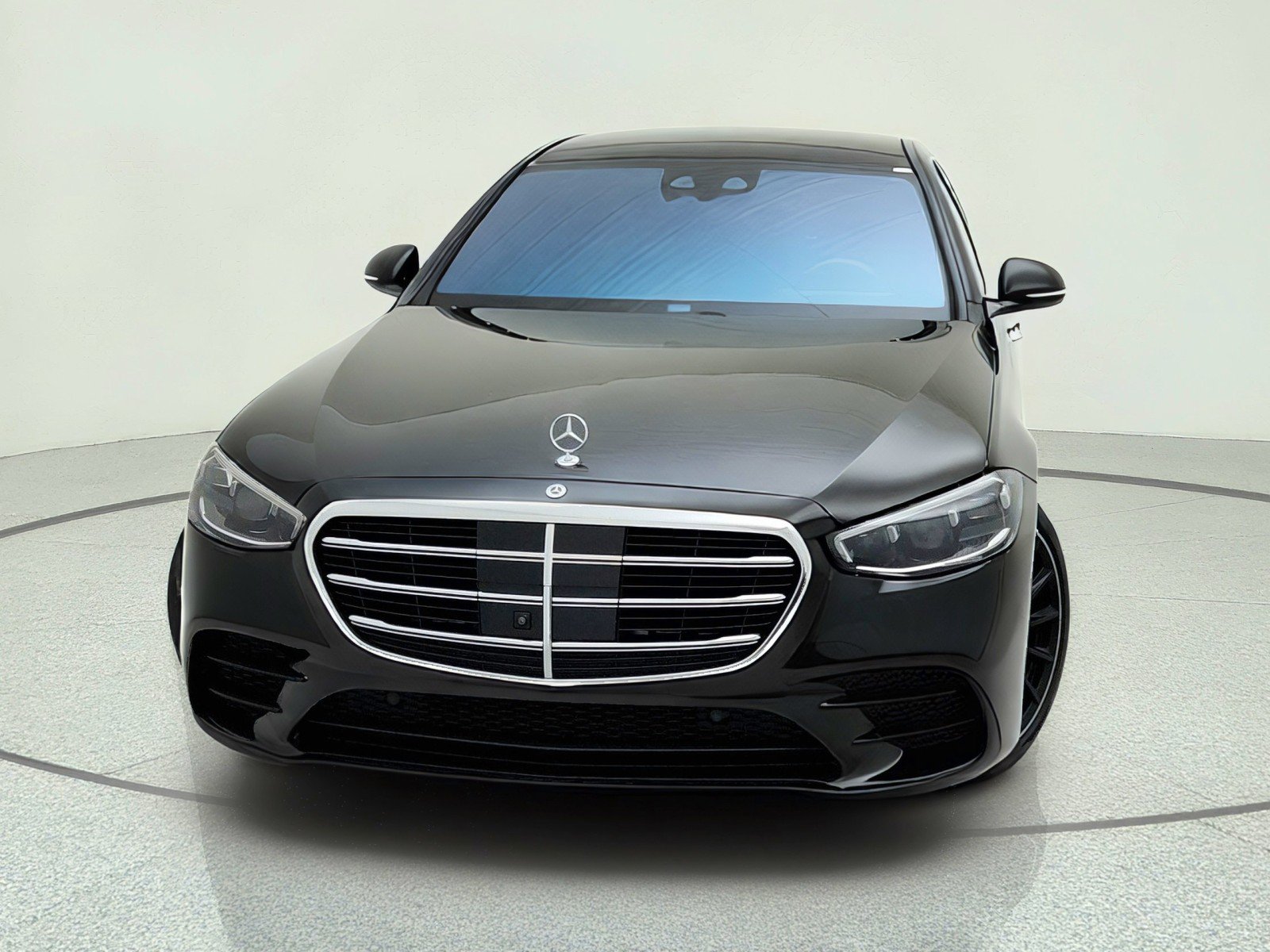 Certified Used 2022 Black Mercedes-Benz S 580 image 4