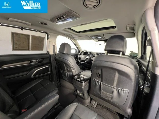 Used 2022 Black Kia EX image 45