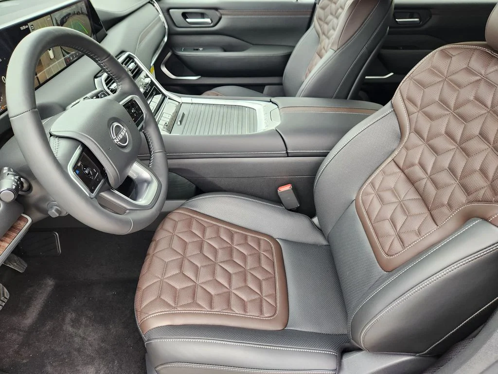 New 2026 Aspen White TriCoat Nissan Platinum image 10