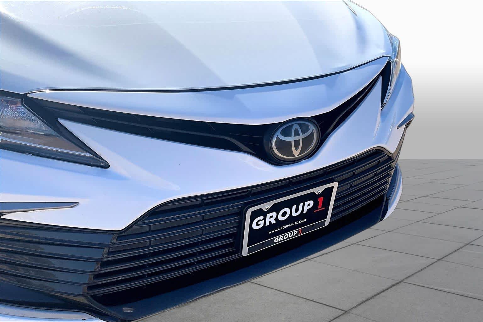 Used 2021 Super White Toyota LE image 36