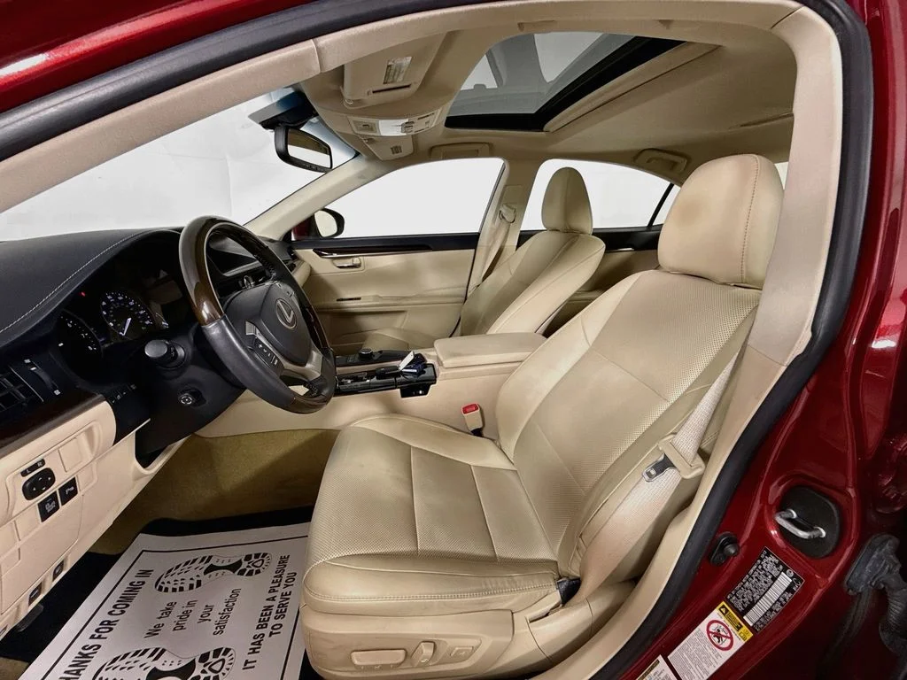 Used 2014 Matador Red Mica Lexus Base image 2