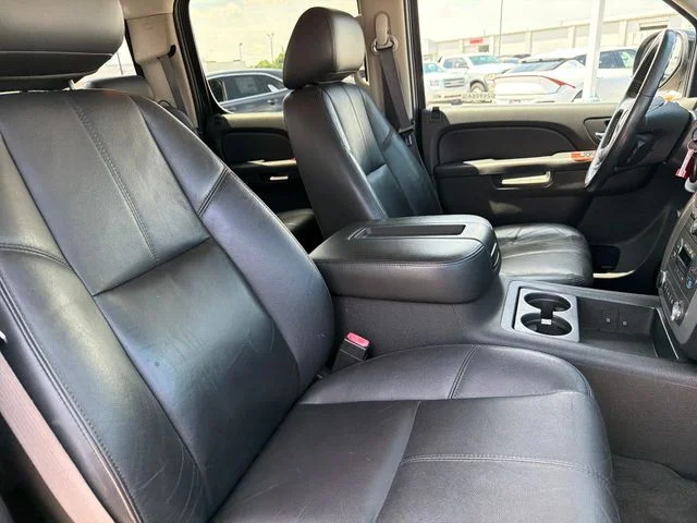 Used 2011 Black GMC SLT image 25