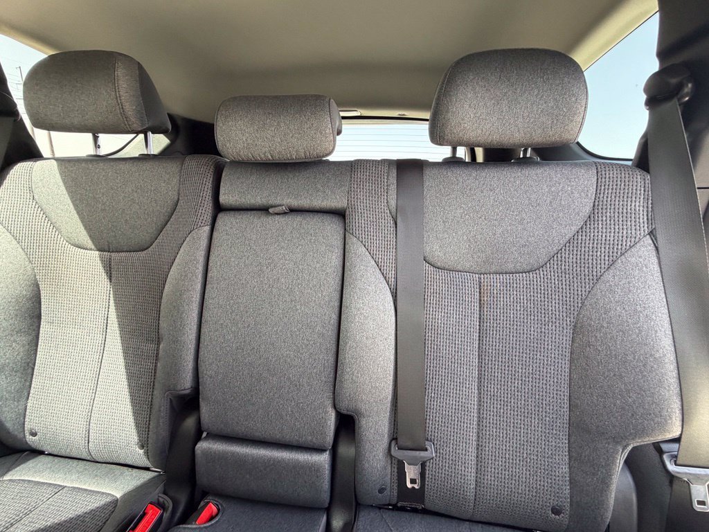 Used 2021 Black Hyundai SE image 13
