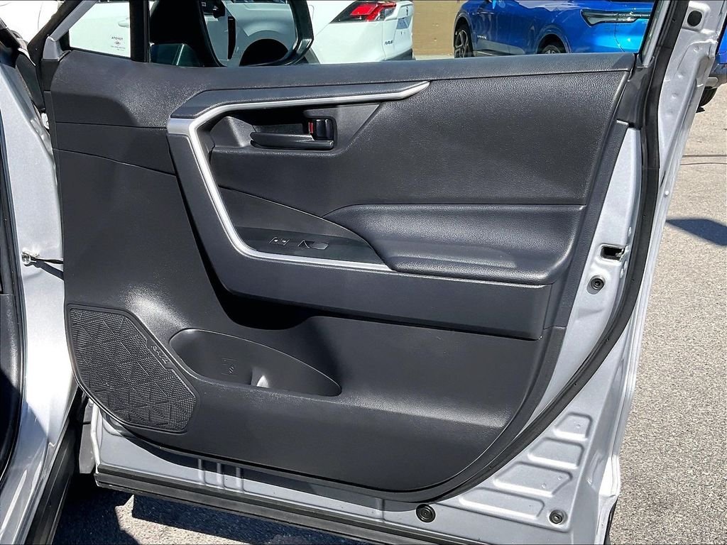 Used 2025 Silver Toyota LE image 12