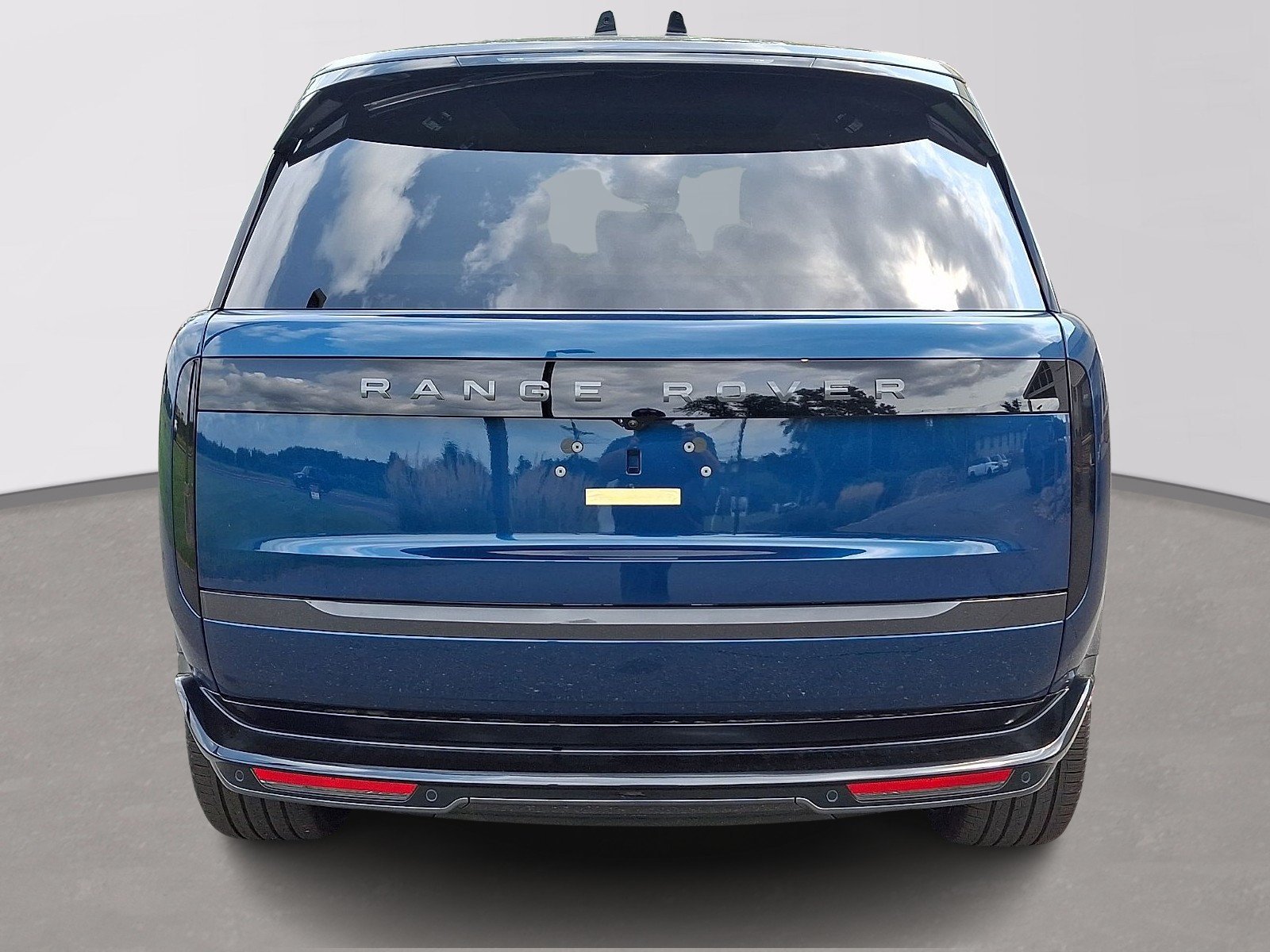 New 2026 Petrolix Blue Land Rover  image 5