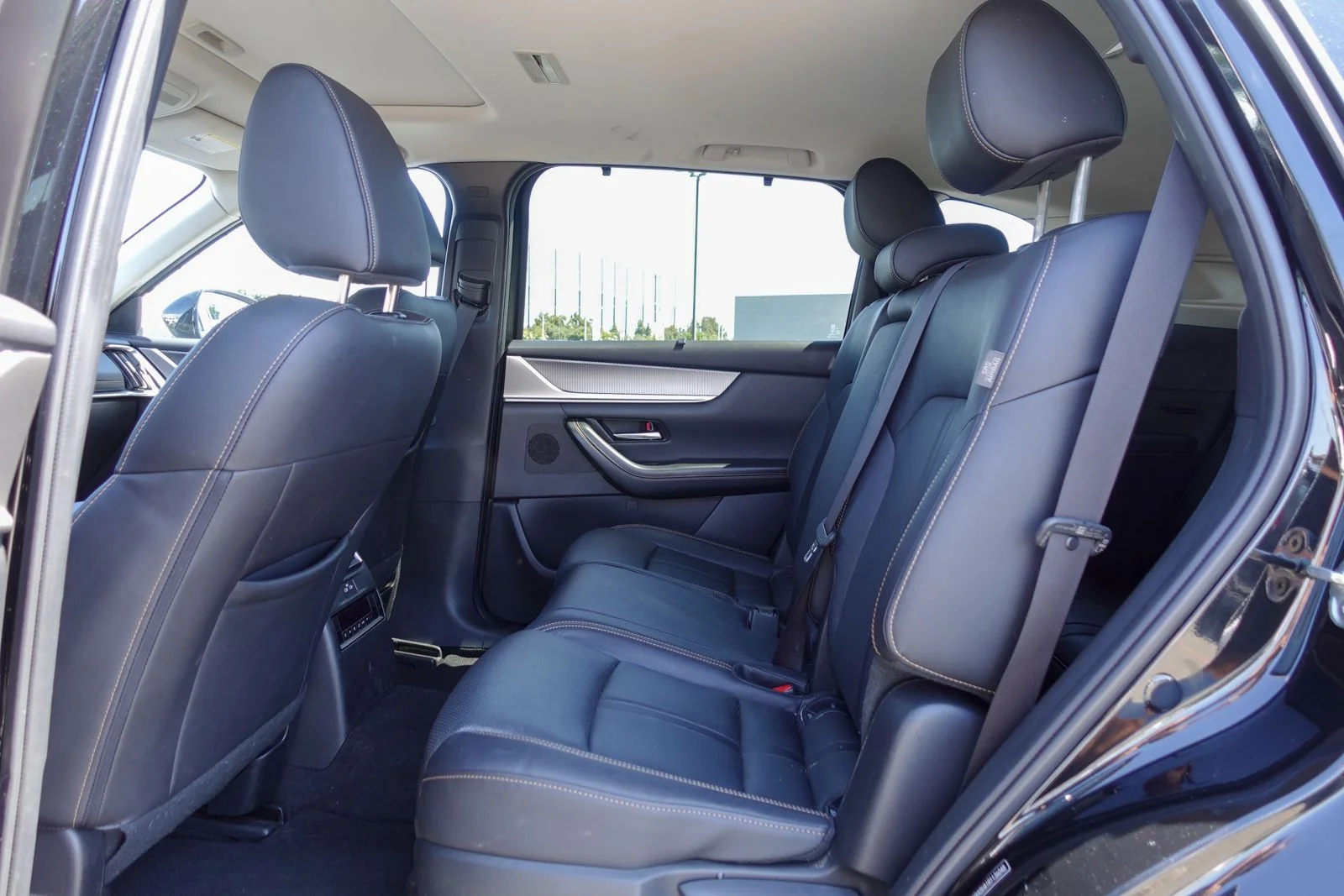Used 2024 Jet Black Mica Mazda Preferred image 12