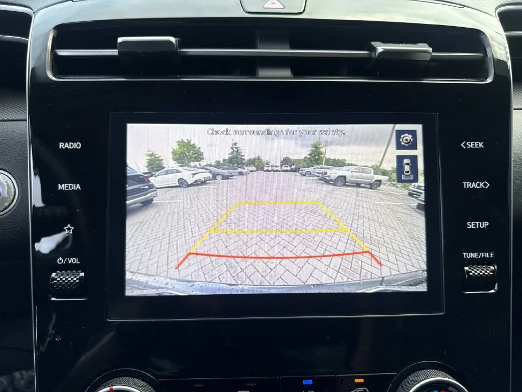 Used 2022 Black Hyundai SEL image 23