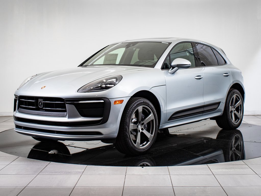 2025 Porsche Macan Base