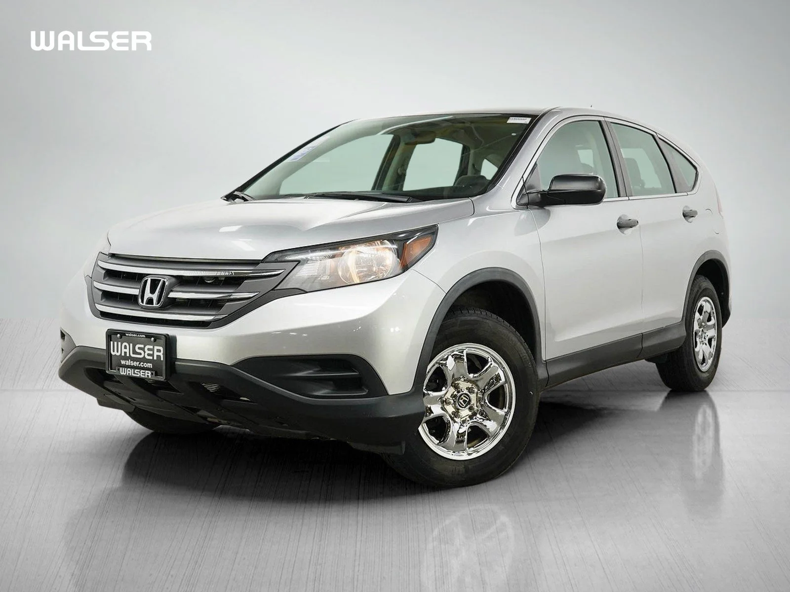 Used 2014 Silver Honda AWD 5dr LX image 1
