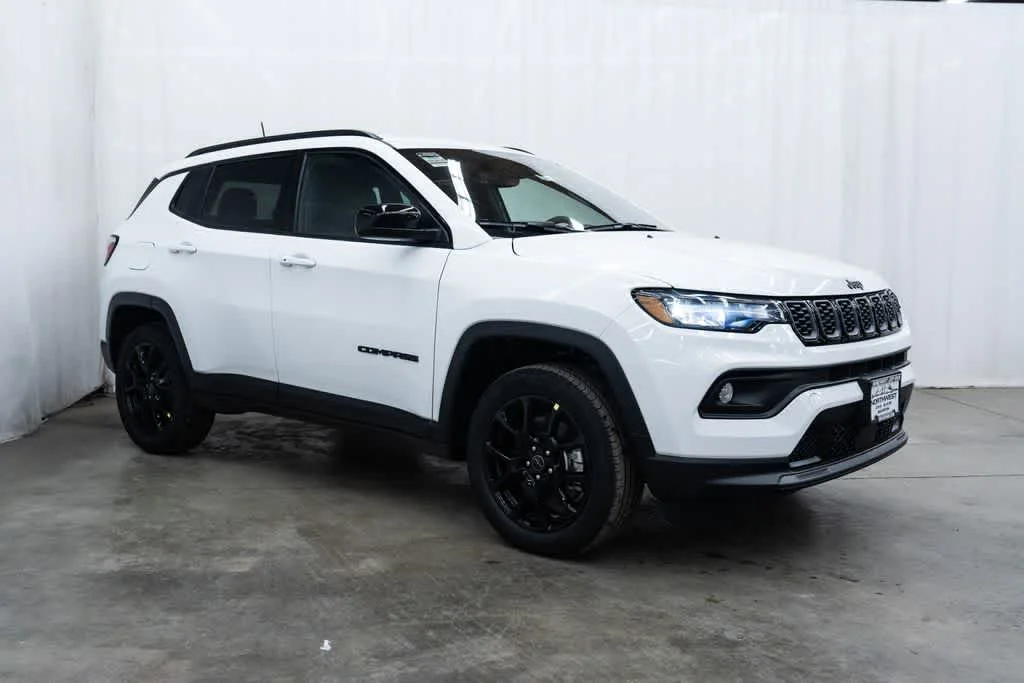 2026 Jeep Compass Latitude Altitude