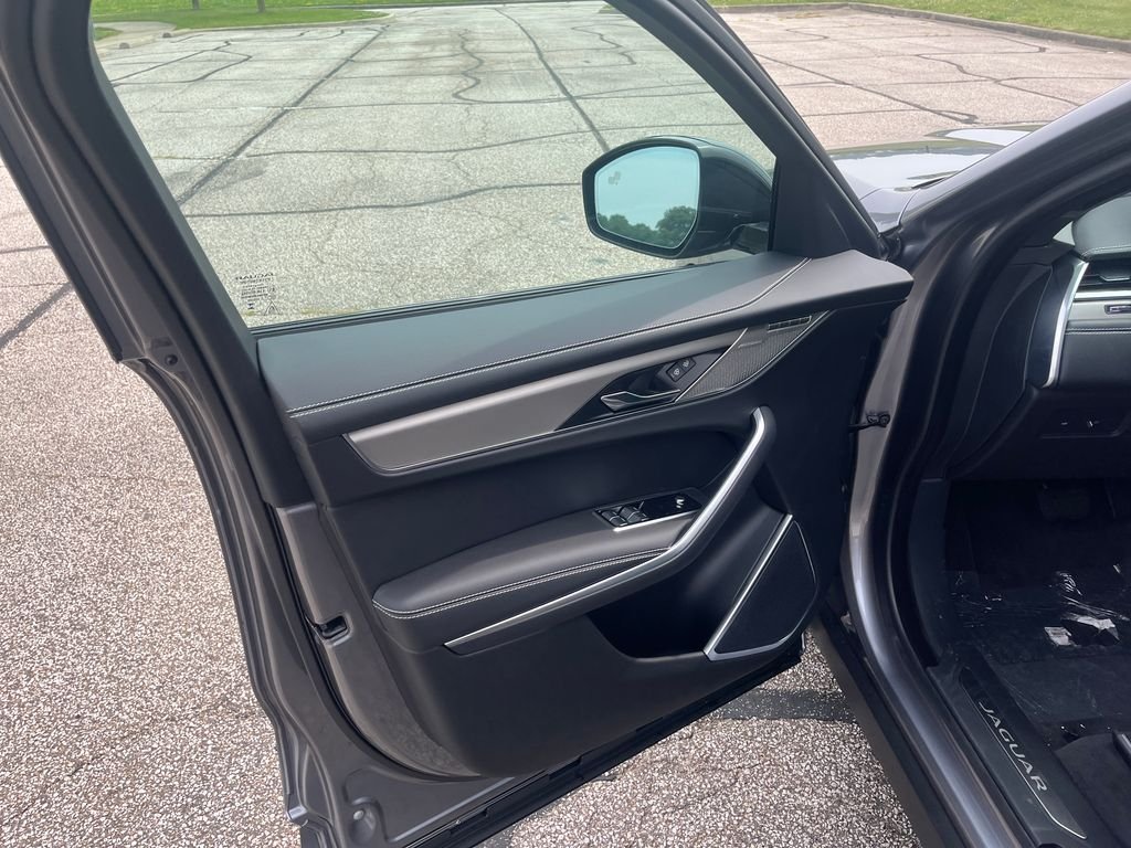 New 2026 Eiger Grey Jaguar P250 R-Dynamic S image 10