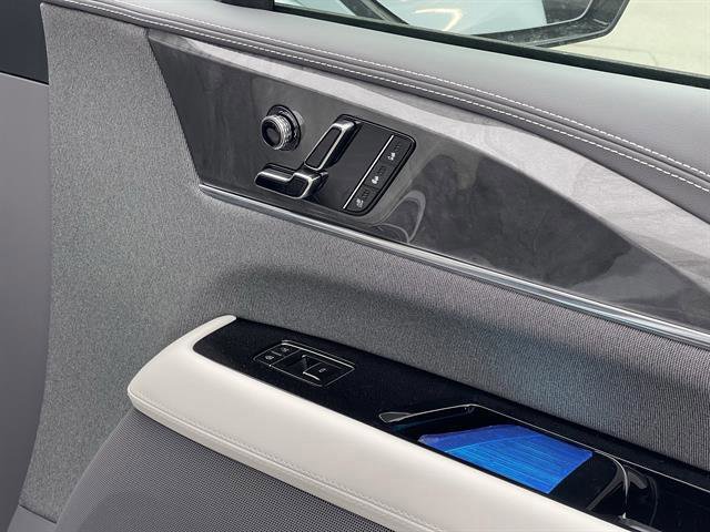 2026 Cadillac Escalade IQ Luxury - Photo 14
