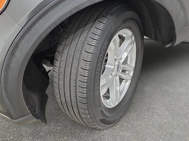 Certified Used 2020 Magnetic Ford XLT image 29
