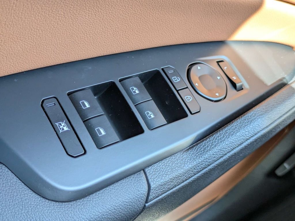 New 2026 Wolf Gray Kia X-Line image 25
