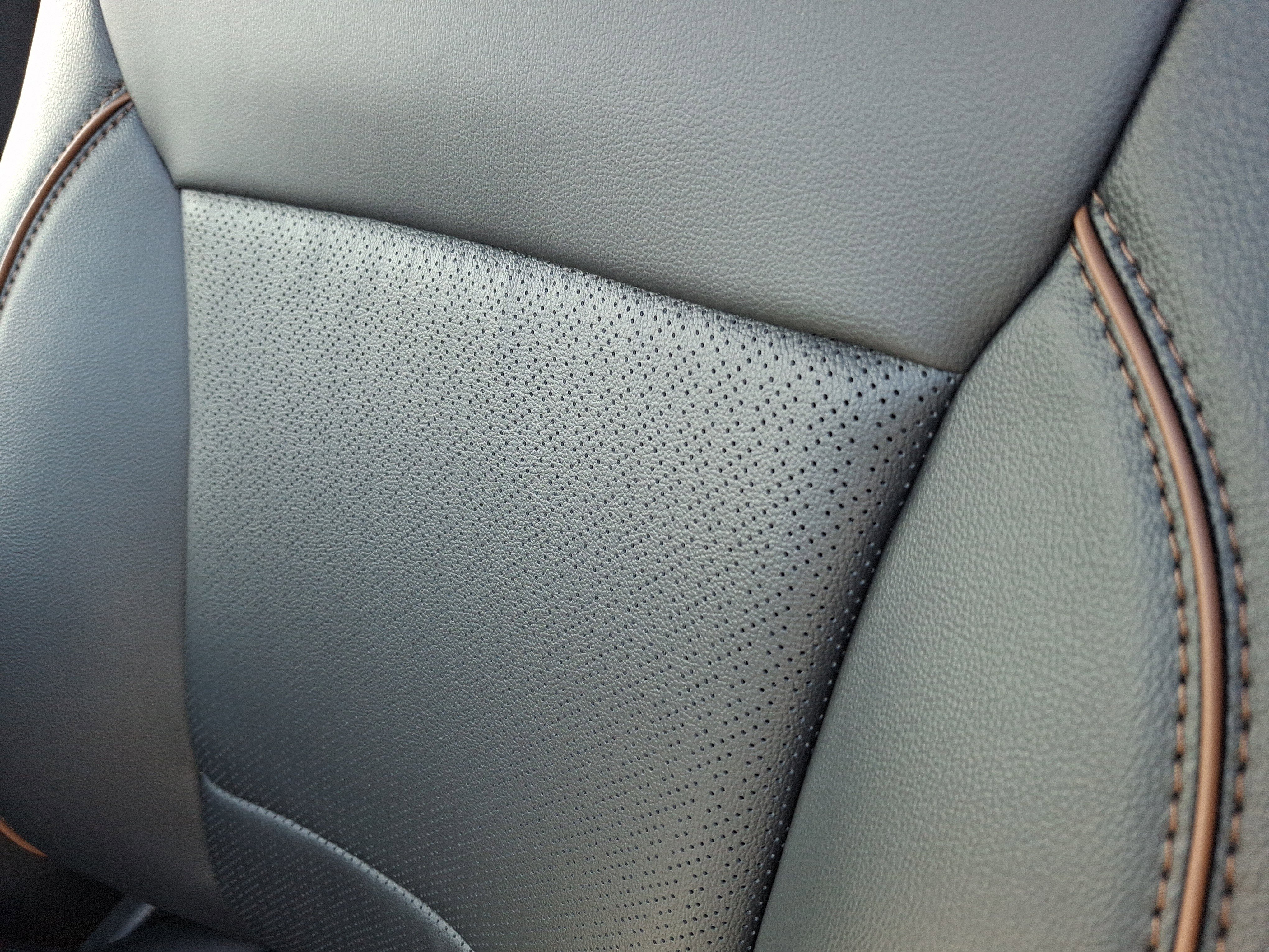 New 2026 Iconic Silver Metallic Ford Lariat® image 15