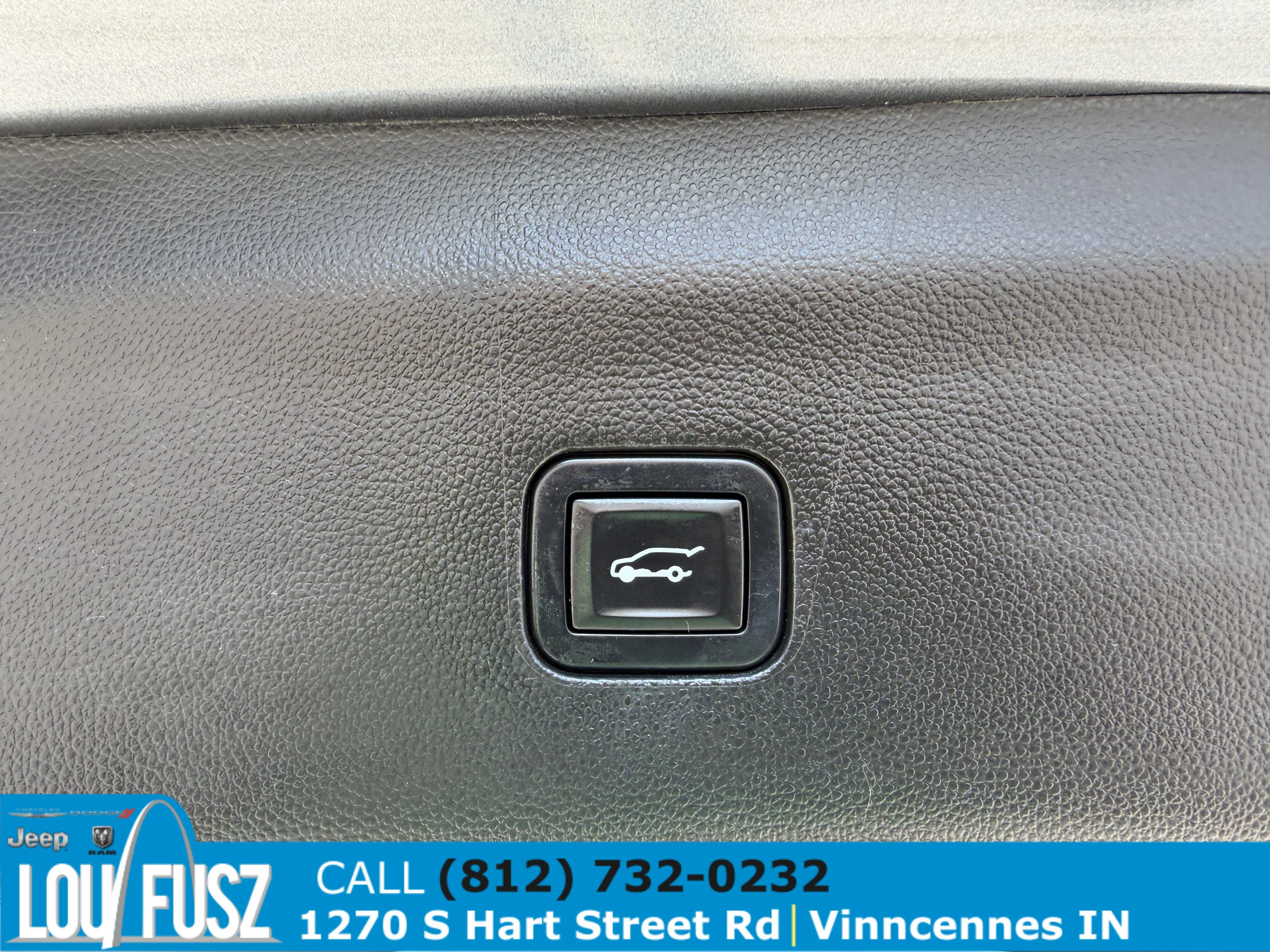 Used 2020 Satin Steel Metallic Buick Essence image 10