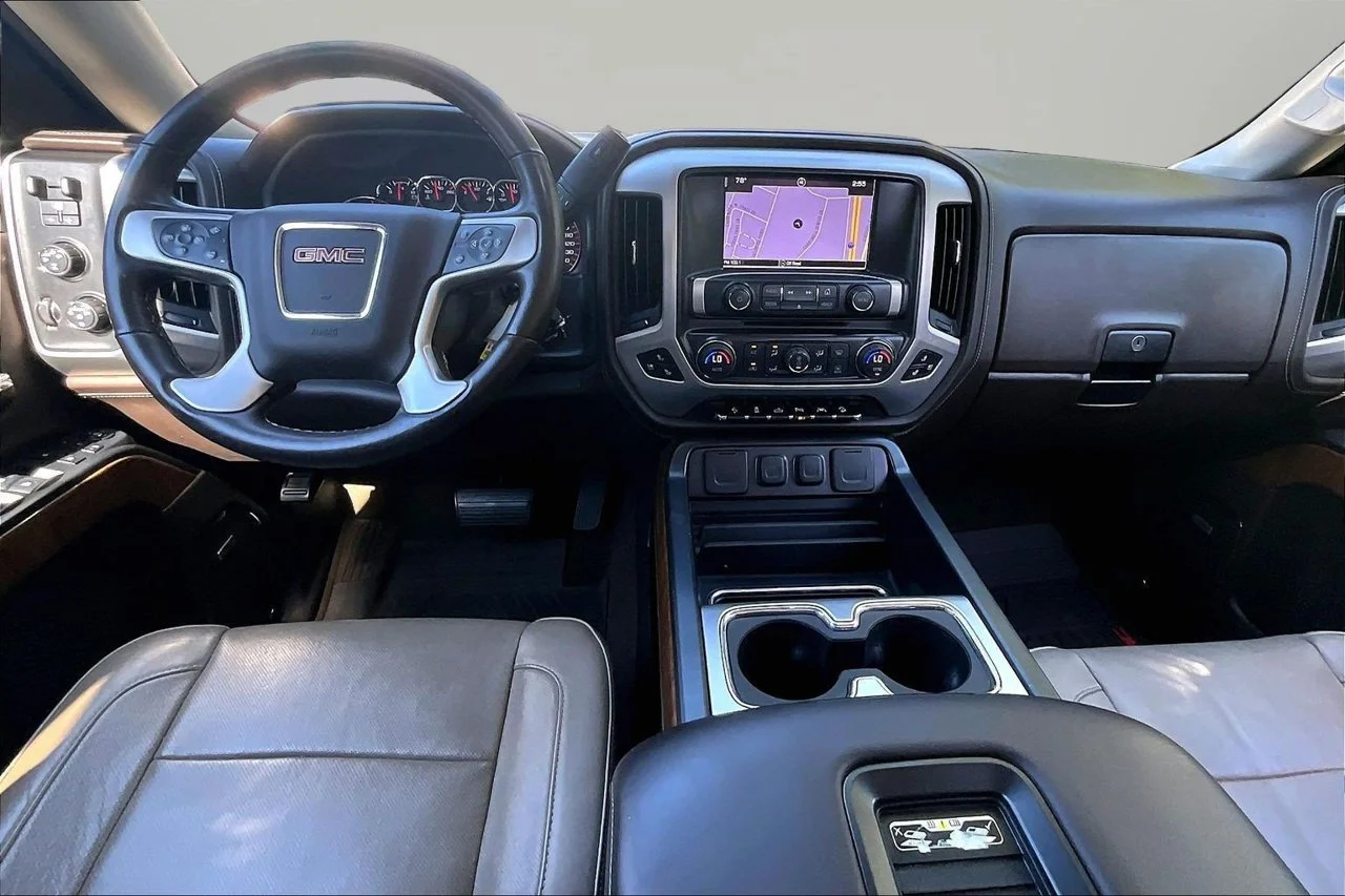 Used 2016 White GMC SLT image 14