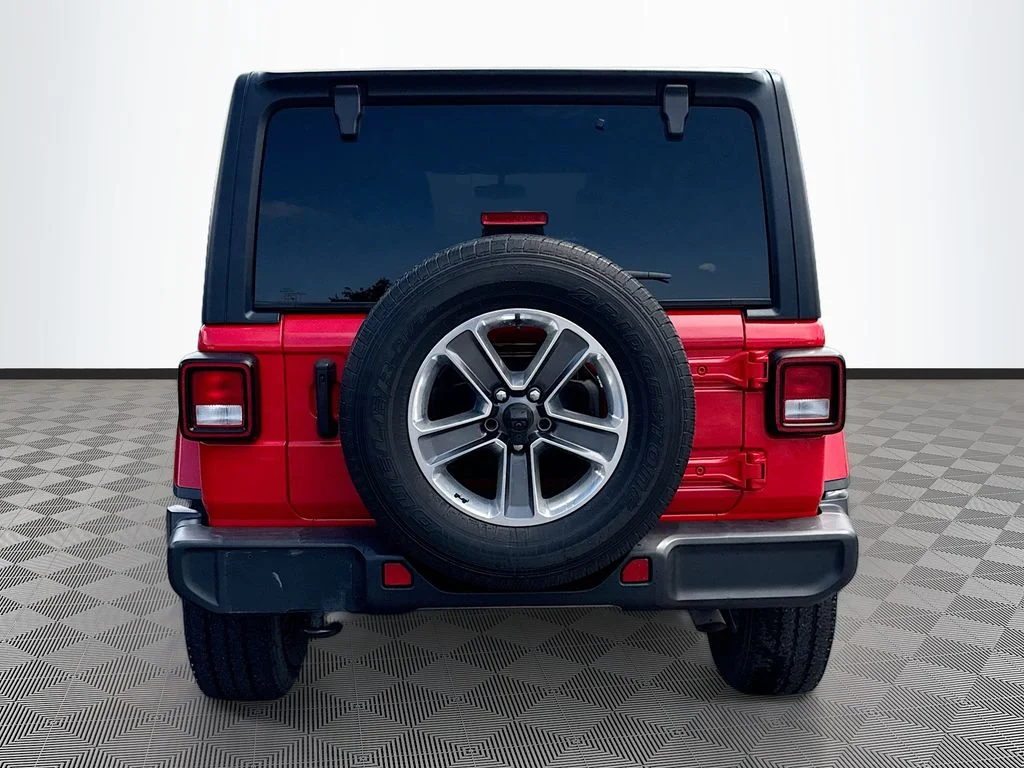 Used 2022 Red Jeep Unlimited Sahara image 7