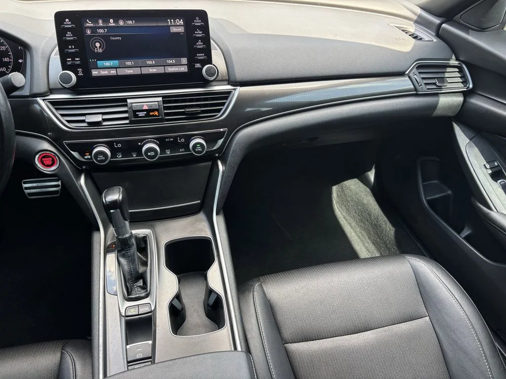 Used 2019  Honda Sport image 31