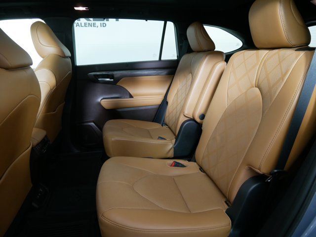 Used 2021 Moon Dust Toyota Hybrid Platinum image 13