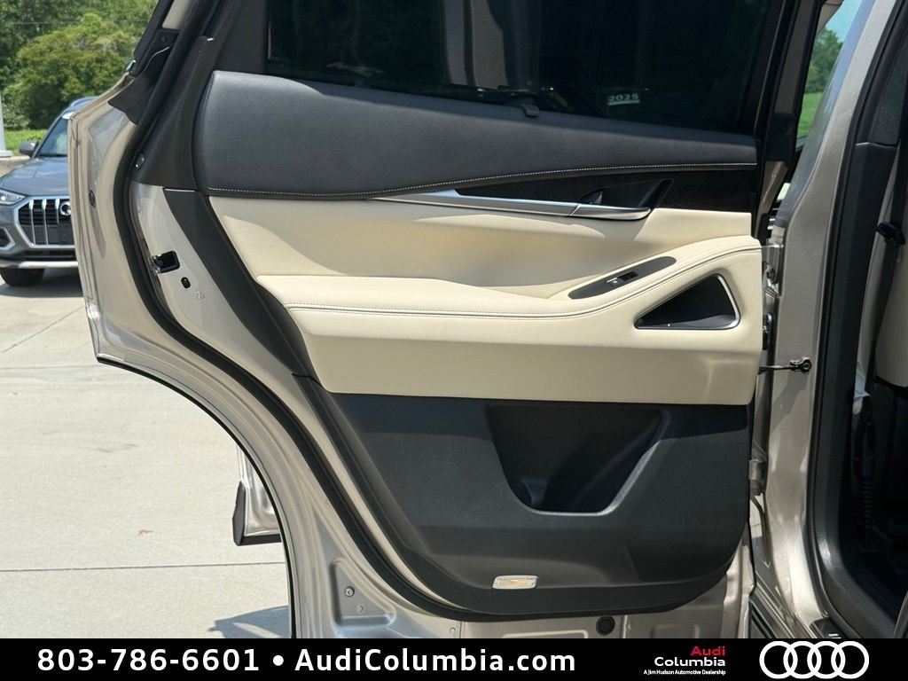 Used 2024 Silver INFINITI Sensory image 24