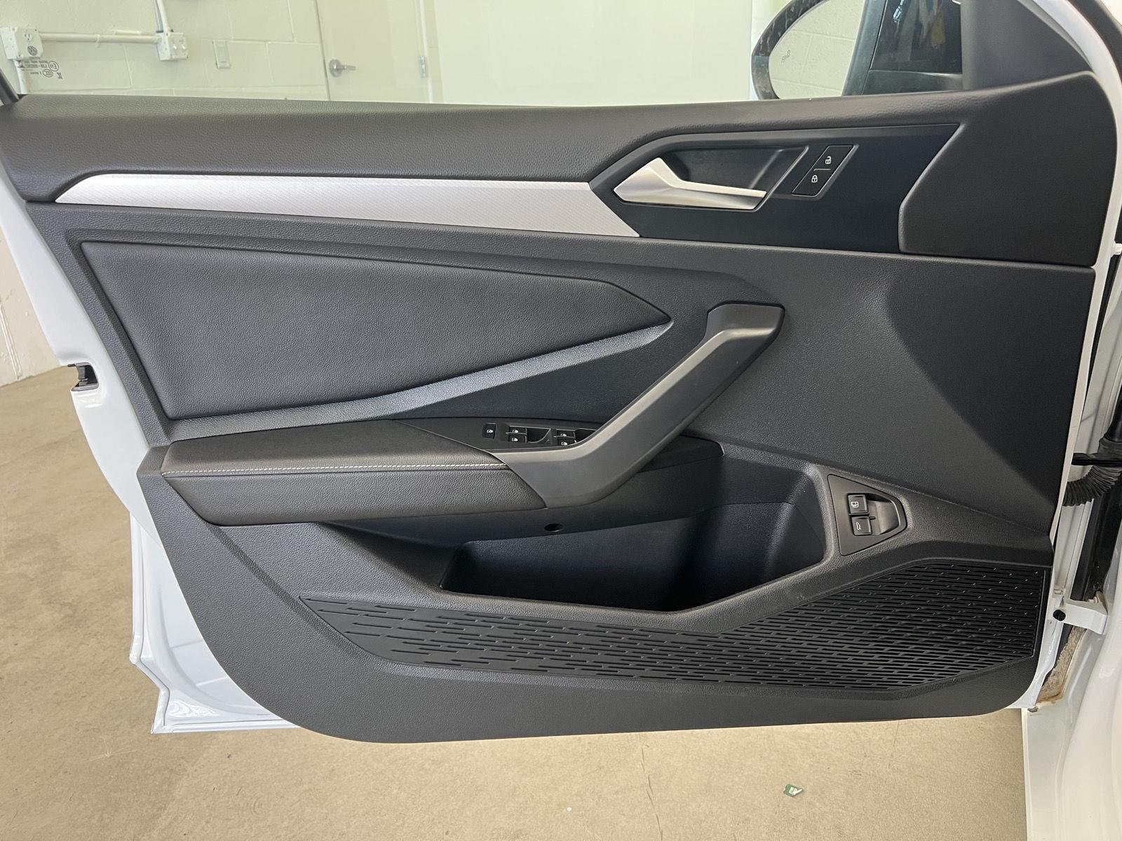 2024 Volkswagen Jetta Sport - Photo 11