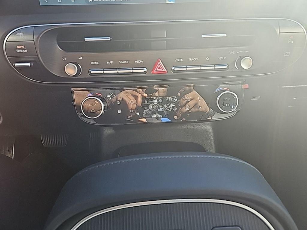 New 2026 Black Hyundai Calligraphy AWD image 20