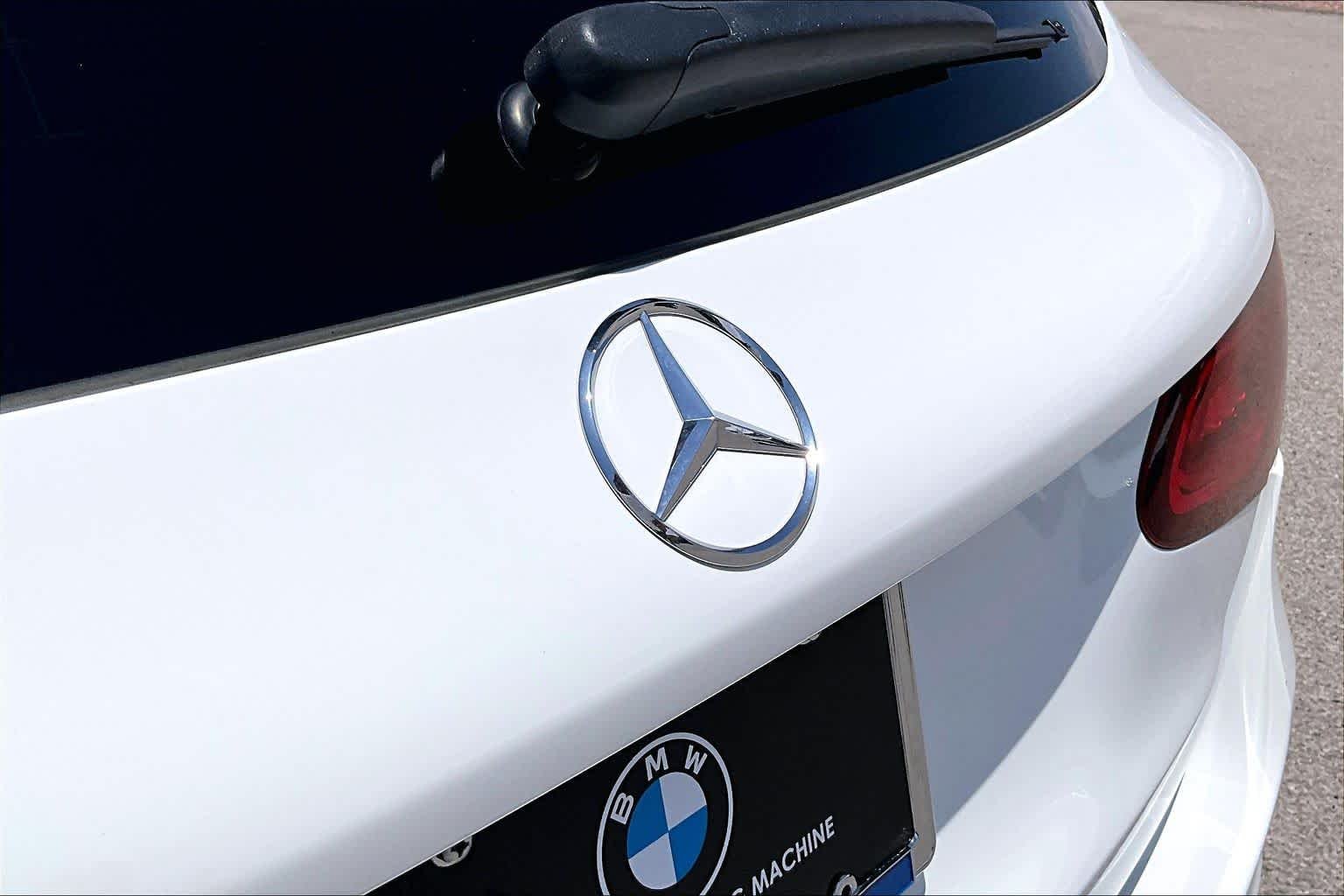 Used 2022 Polar White Mercedes-Benz GLC 300 image 9