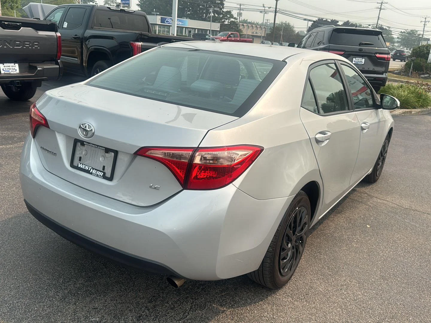 Used 2019 Classic Silver Metallic Toyota LE image 6