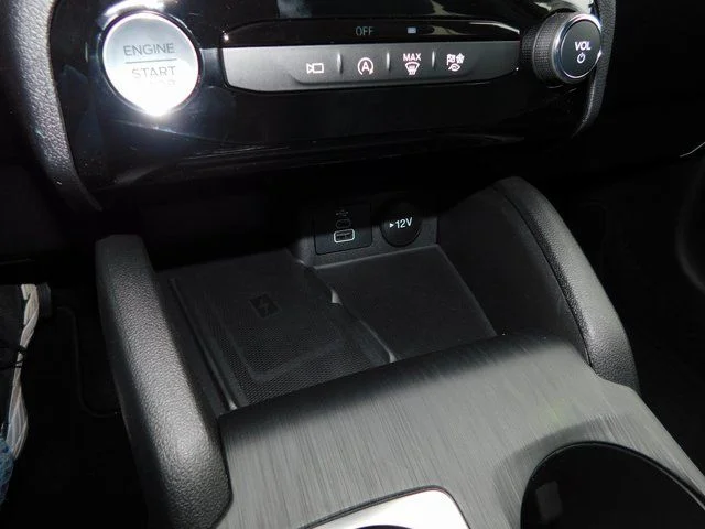 New 2026 Agate Black Metallic Ford ST-Line Select image 80