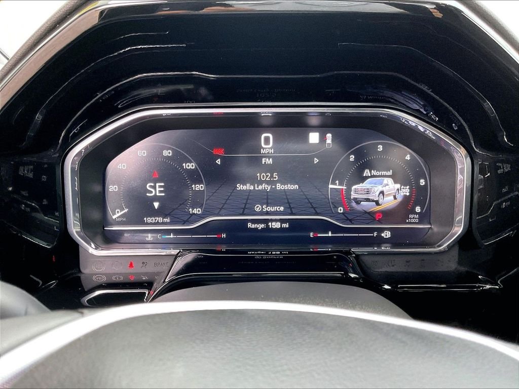 Used 2023 Silver GMC SLT image 24