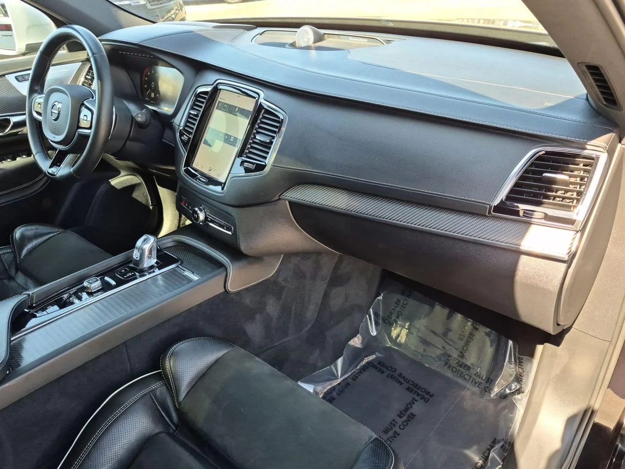 Used 2019 Onyx Black Volvo T8 R-Design image 26