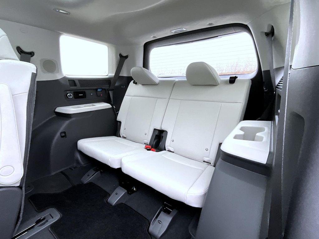 New 2026 White Hyundai Calligraphy AWD image 12