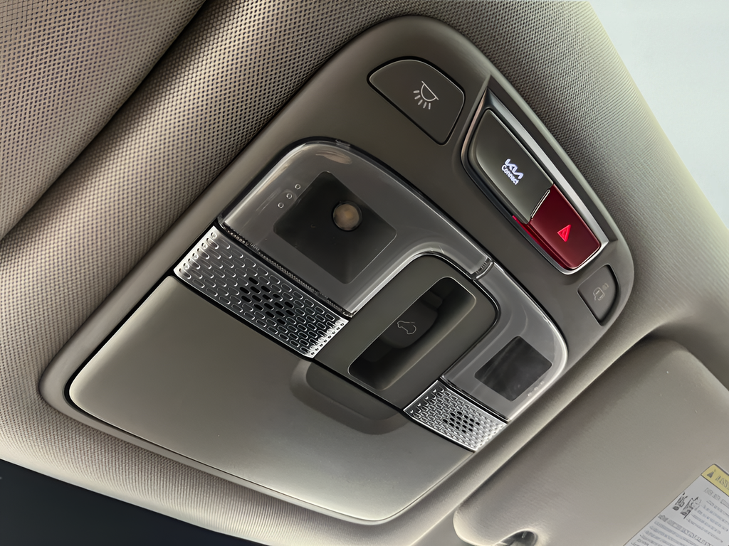 2024 Kia Telluride S - Photo 25