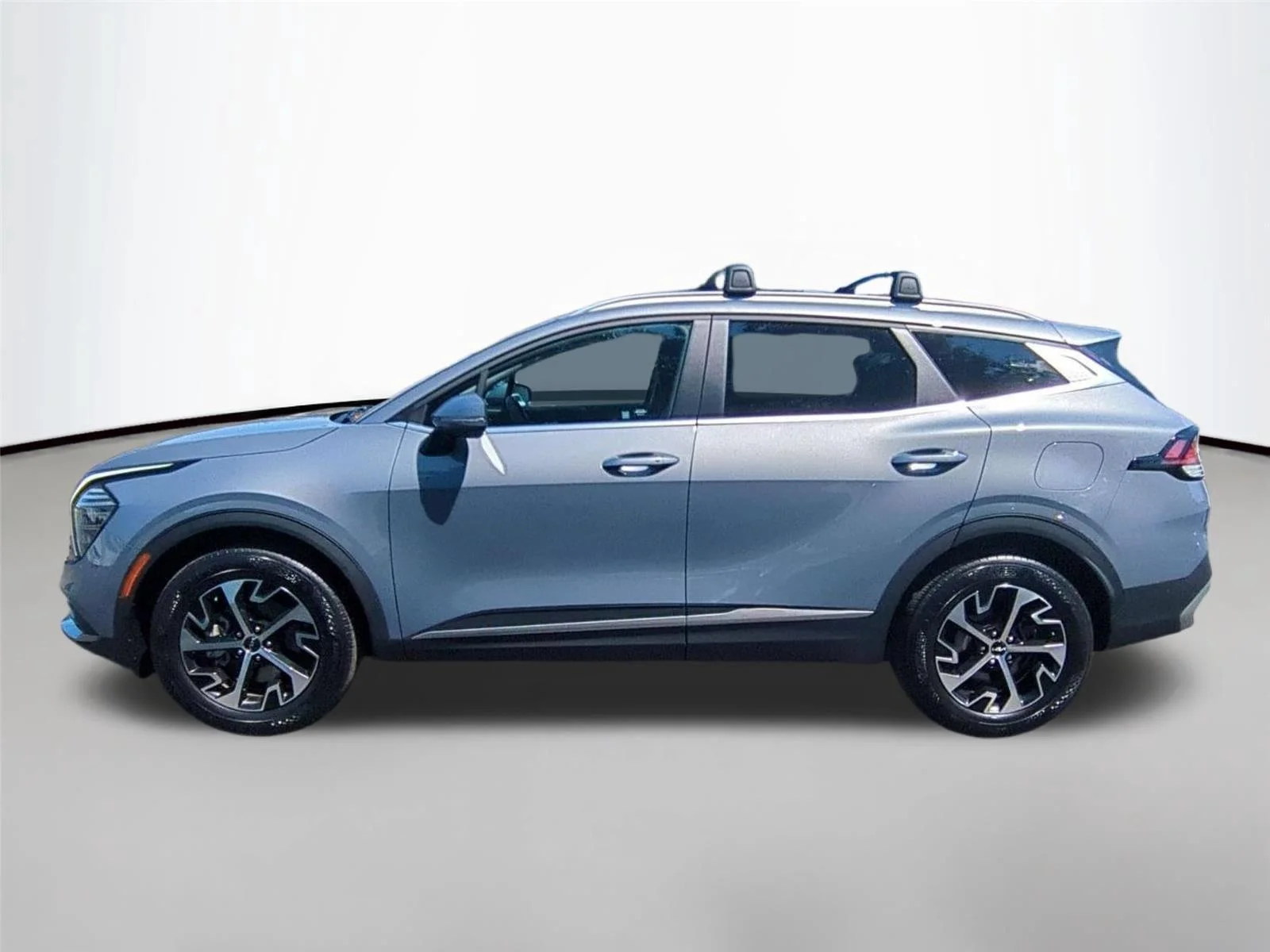 Used 2024 Everlasting Silver Kia EX image 2