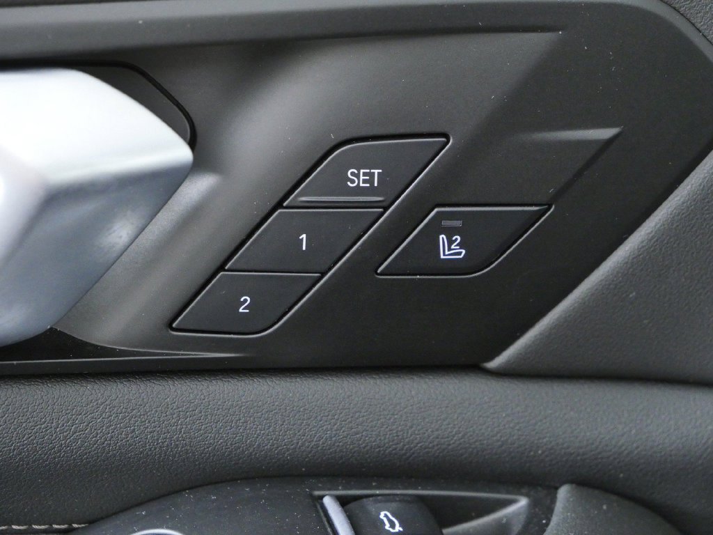 Certified Used 2024 Dravit Grey Metallic BMW M60i image 40