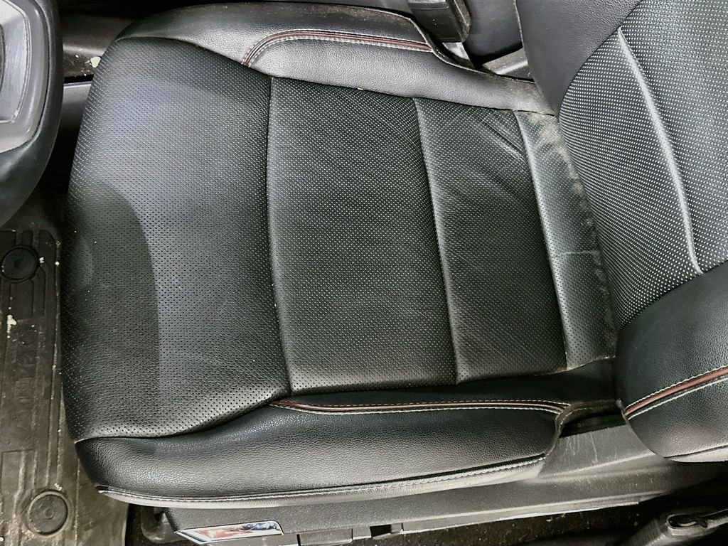 Used 2022 Black Ford Lariat image 21