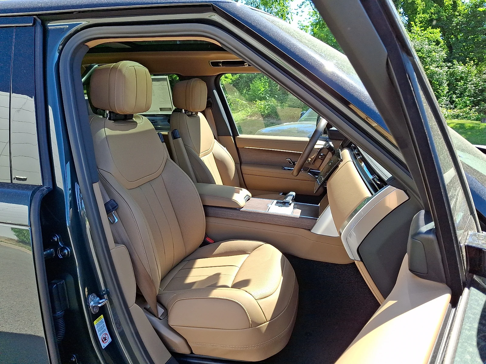 New 2026 Belgravia Green Land Rover P530 SE 7 Seat image 3