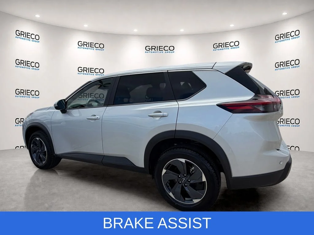Used 2025 Silver Nissan SV image 5