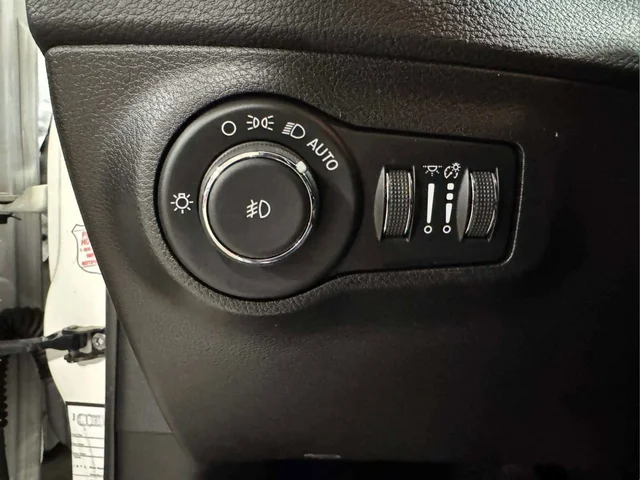 Used 2020 White Jeep Limited image 19