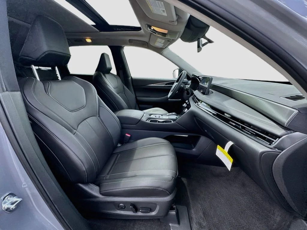 New 2027 Gray INFINITI LUXE image 31