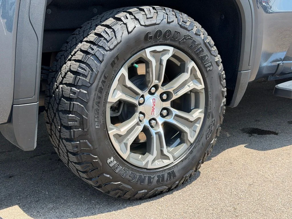 Used 2021 Blue GMC SLE image 19